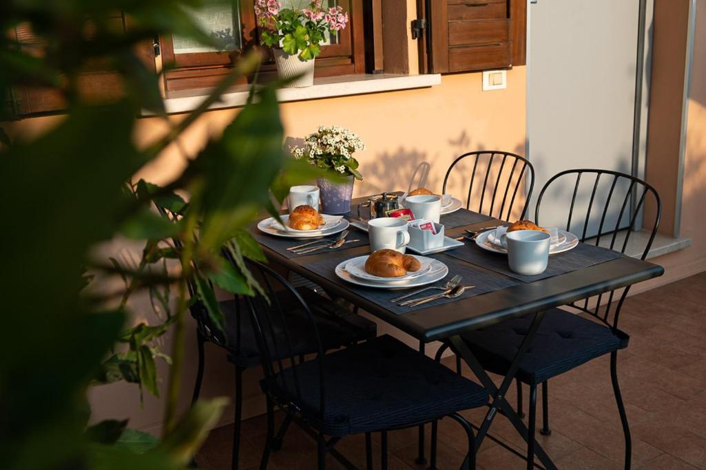 Alloro Appartamenti Sirmione Eksteriør bilde